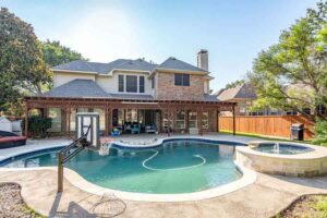Clear Choice Pool Care Enhances Algae Prevention Services Ahead of Summer in Flower Mound
